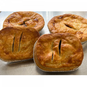 Freshly Baked Minced Beef & Onion Pie (Small)
